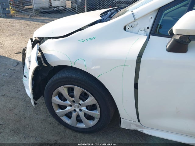 45675833 :رقم المزاد ، 5YFEPMAE9NP299942 vin ، 2022 Toyota Corolla Le مزاد بيع