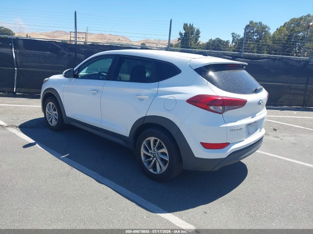 Hyundai TUCSON SE 2018 KM8J23A49JU710473 Image 3