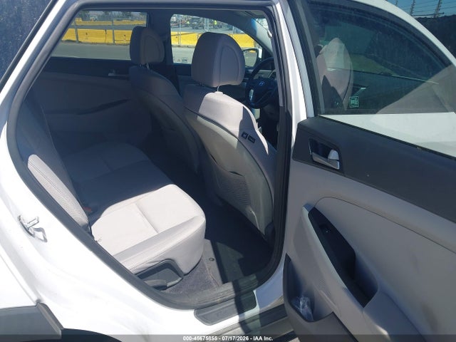 Hyundai TUCSON SE 2018 KM8J23A49JU710473 Image 8
