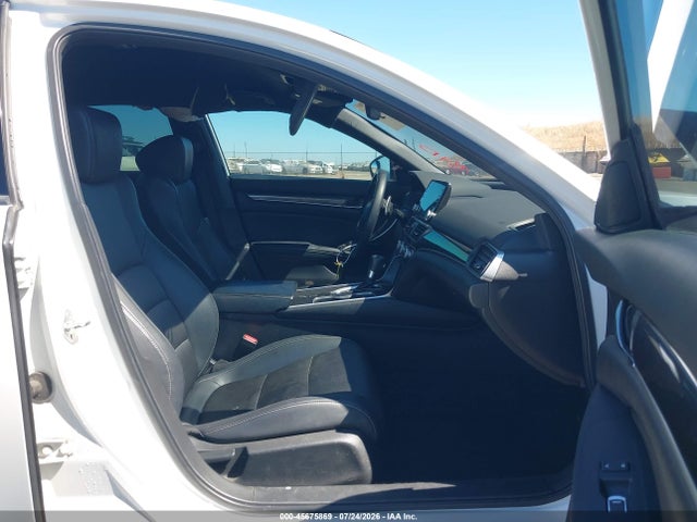 1HGCV1F32JA050417 Honda Accord Sport
