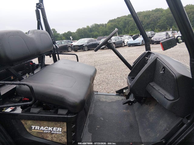 Tracker Golf Cart 2023 A8BLNADDPP8029420 Image 5