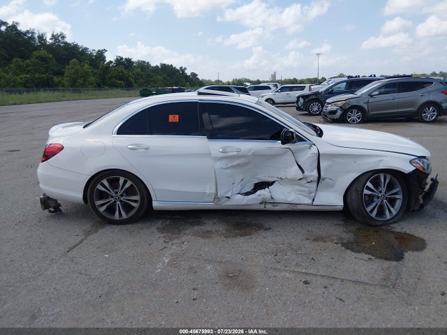 45675993 :رقم المزاد ، 55SWF4JB3JU245134 vin ، 2018 Mercedes-benz C 300 مزاد بيع