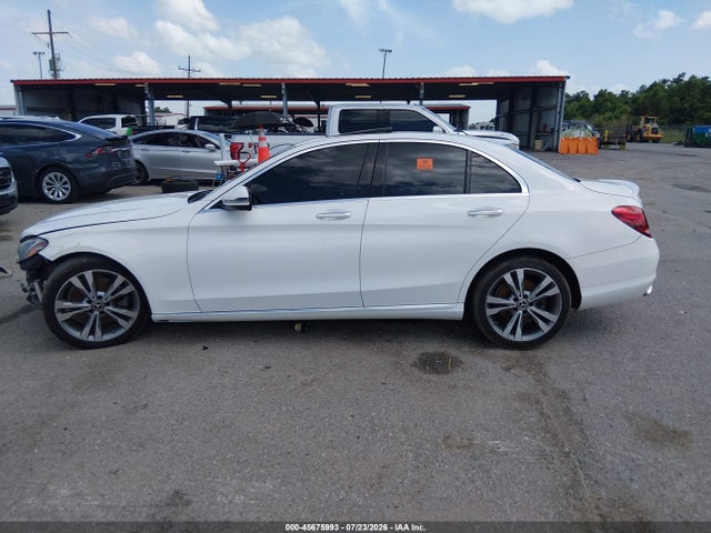 45675993 :رقم المزاد ، 55SWF4JB3JU245134 vin ، 2018 Mercedes-benz C 300 مزاد بيع