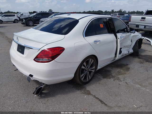 45675993 :رقم المزاد ، 55SWF4JB3JU245134 vin ، 2018 Mercedes-benz C 300 مزاد بيع