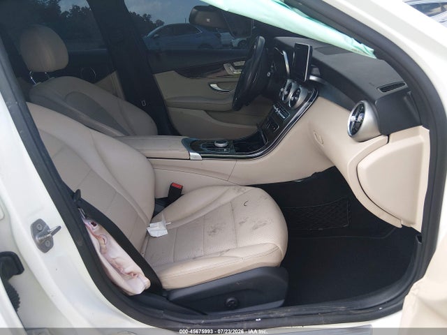 45675993 :رقم المزاد ، 55SWF4JB3JU245134 vin ، 2018 Mercedes-benz C 300 مزاد بيع