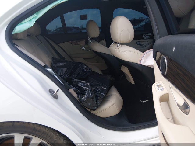 45675993 :رقم المزاد ، 55SWF4JB3JU245134 vin ، 2018 Mercedes-benz C 300 مزاد بيع