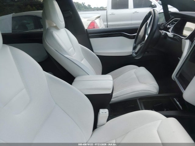 Tesla Model X 60d/70d/75d/90d/p100d 2016 5YJXCBE22GF020242 Image 5