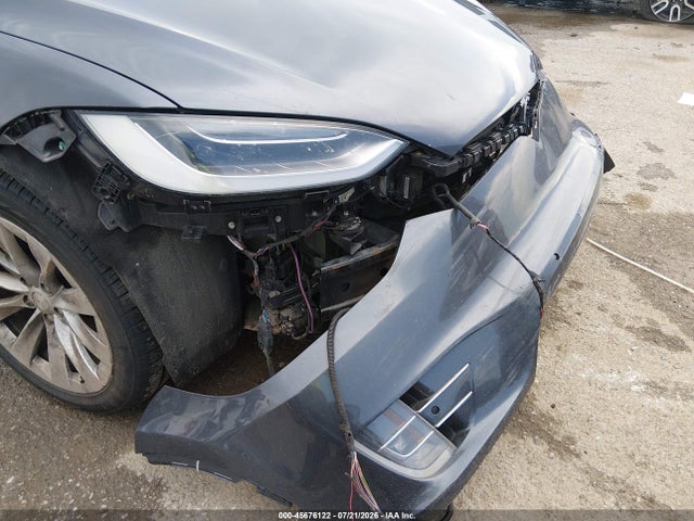 Tesla Model X 60d/70d/75d/90d/p100d 2016 5YJXCBE22GF020242 Image 6