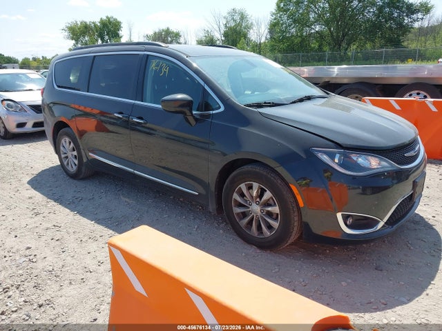 Aukcja sprzedaży 2017 Chrysler Pacifica Touring-l, vin: 2C4RC1BG2HR510589, numer aukcji: 45676134