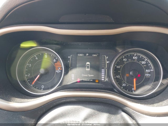2017 Jeep Cherokee Latitude მანქანა იყიდება აუქციონზე, vin: 1C4PJLCB2HW574232, აუქციონის ნომერი: 45676138
