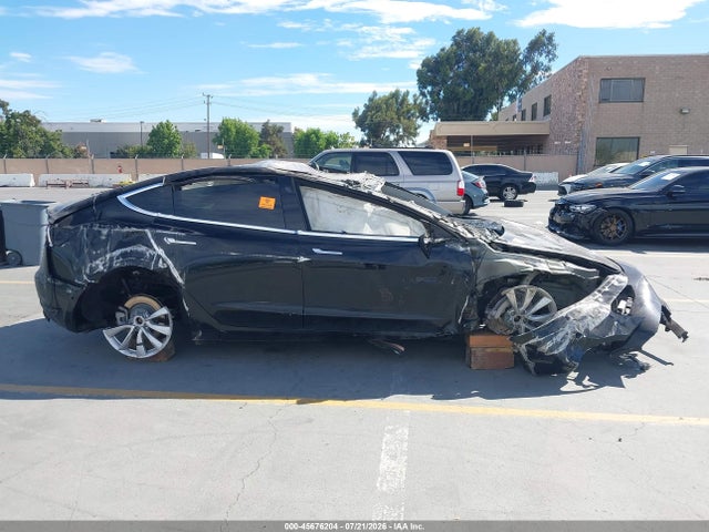 Tesla Model 3 Long Range/performance 2018 5YJ3E1EB9JF120901 Image 12