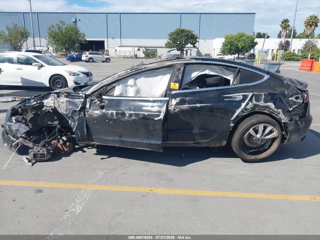 Tesla Model 3 Long Range/performance 2018 5YJ3E1EB9JF120901 Image 13