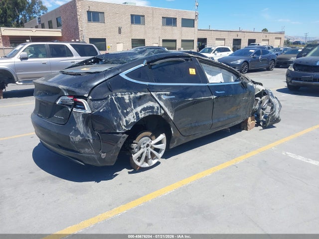 Tesla Model 3 Long Range/performance 2018 5YJ3E1EB9JF120901 Image 4