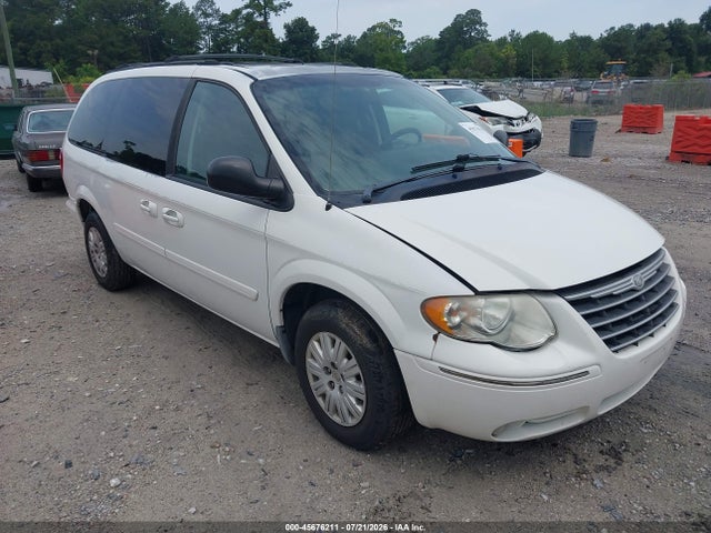 Auction sale of the 2005 Chrysler Town & Country Lx, vin: 2C4GP44R25R509630, lot number: 45676211