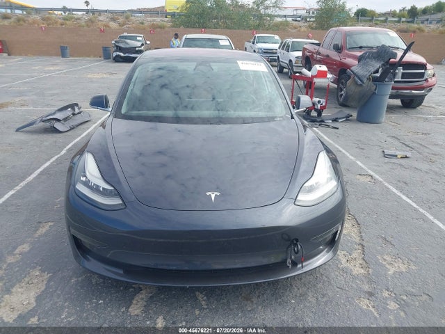 Tesla Model 3 Long Range/mid Range 2018 5YJ3E1EA2JF158459 Image 13