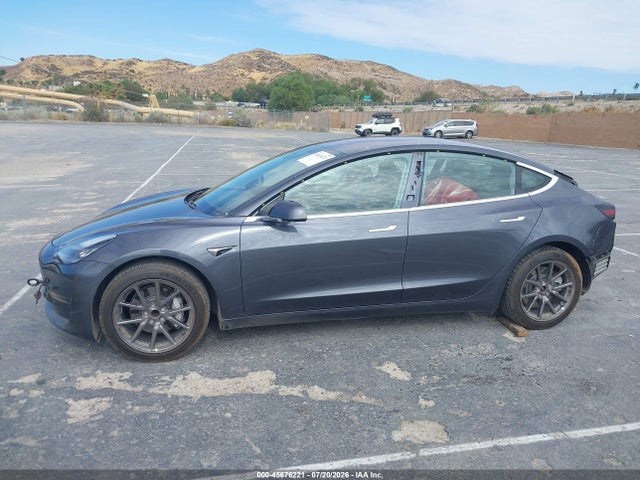 Tesla Model 3 Long Range/mid Range 2018 5YJ3E1EA2JF158459 Image 15