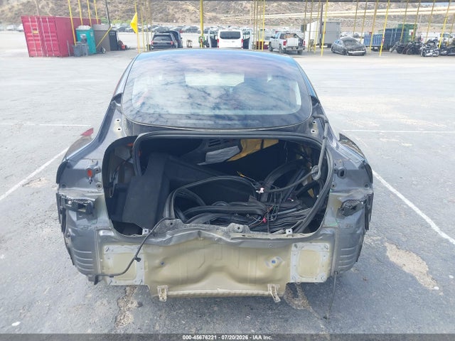Tesla Model 3 Long Range/mid Range 2018 5YJ3E1EA2JF158459 Image 17