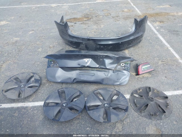 Tesla Model 3 Long Range/mid Range 2018 5YJ3E1EA2JF158459 Image 12
