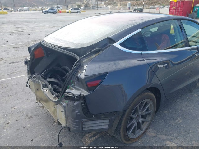 Tesla Model 3 Long Range/mid Range 2018 5YJ3E1EA2JF158459 Image 20