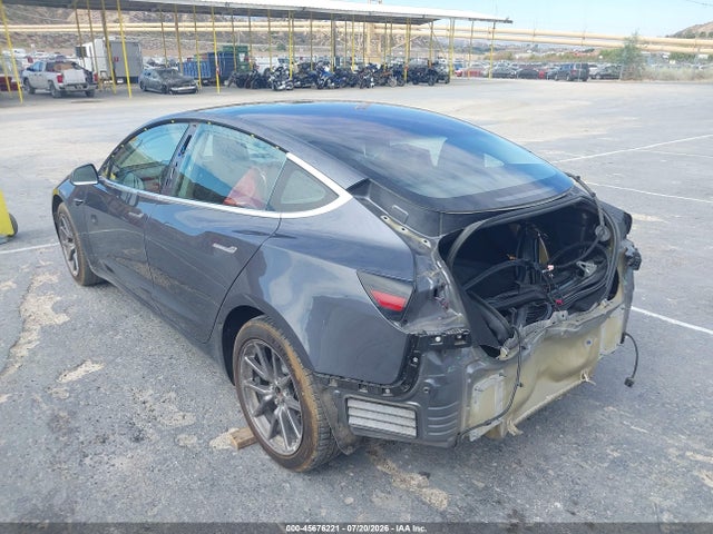 Tesla Model 3 Long Range/mid Range 2018 5YJ3E1EA2JF158459 Image 3
