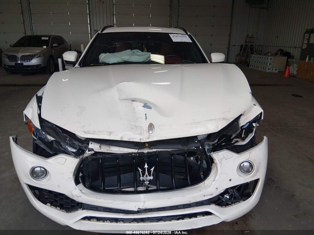 Продаж на аукціоні авто 2018 Maserati Levante Gransport, vin: ZN661XUS2JX259608, номер лоту: 45676262