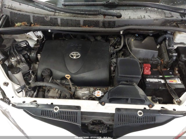 2017 Toyota Sienna Le 7 Passenger მანქანა იყიდება აუქციონზე, vin: 5TDJZ3DC2HS166142, აუქციონის ნომერი: 45676305