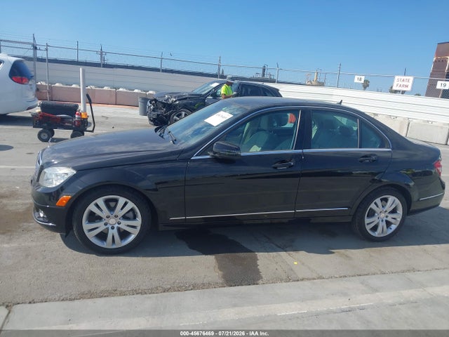 45676469 :رقم المزاد ، WDDGF5EB7BR151863 vin ، 2011 Mercedes-benz C 300 Luxury مزاد بيع