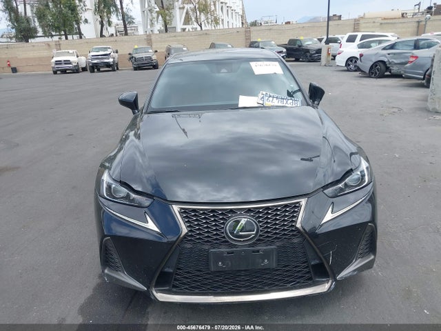 Lexus IS 300 2019 JTHBA1D29K5094228 Image 13