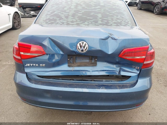 45676517 :رقم المزاد ، 3VWD17AJ7FM239109 vin ، 2015 Volkswagen Jetta 1.8t Se مزاد بيع