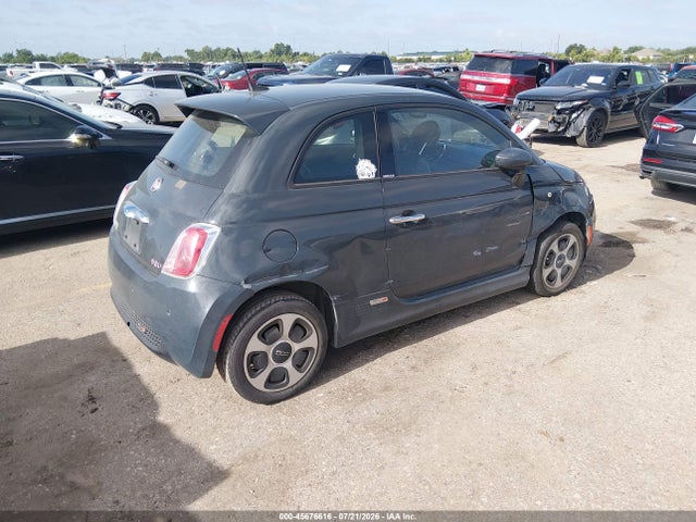 Fiat 500E BATTERY ELECTRIC 2017 3C3CFFGE0HT598335 Image 4