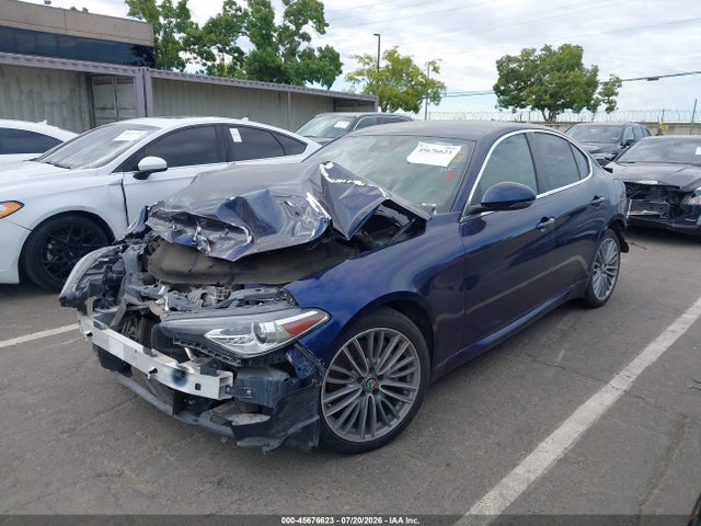 Alfa Romeo Giulia Ti Lusso Rwd 2018 ZARFAECN3J7589183 Image 2
