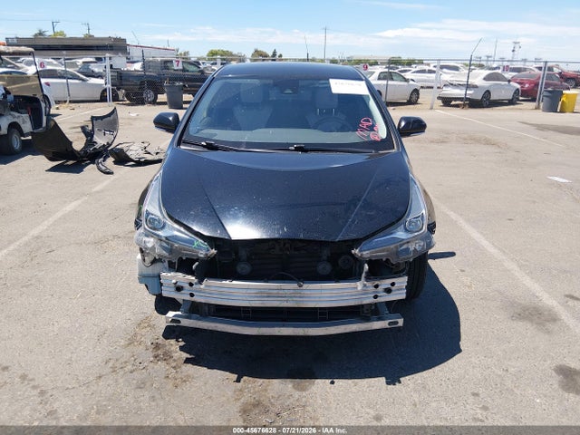 JTDKARFU5L3106449 Toyota Prius L Eco