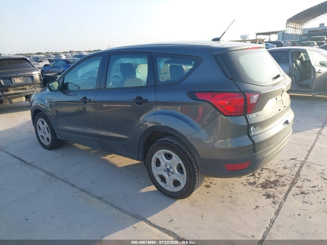 Ford ESCAPE S 2019 1FMCU0F73KUC02554 Image 3