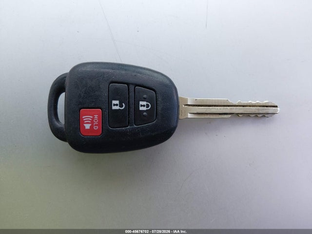 Toyota RAV4 LE 2017 JTMBFREV5HJ703339 Image 11