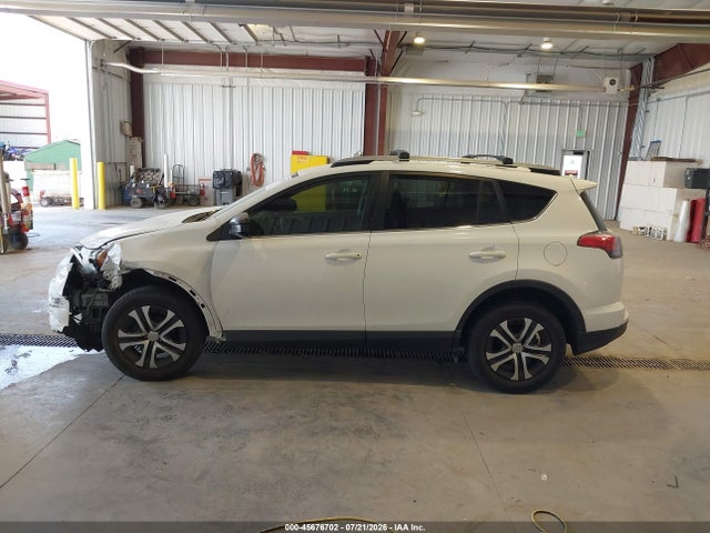 Toyota RAV4 LE 2017 JTMBFREV5HJ703339 Image 15