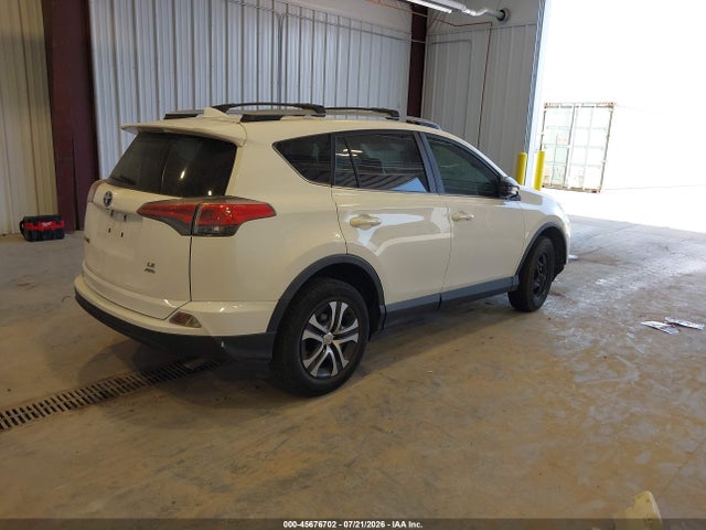 Toyota RAV4 LE 2017 JTMBFREV5HJ703339 Image 4