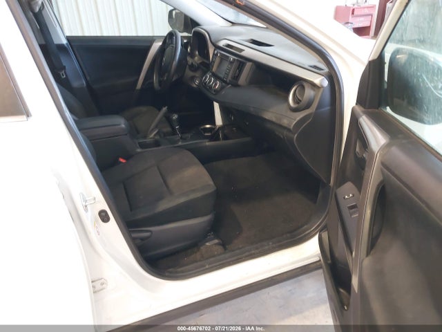 Toyota RAV4 LE 2017 JTMBFREV5HJ703339 Image 5