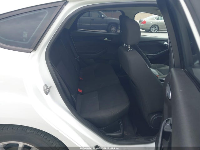 1FADP3K26HL271545 Ford FOCUS SE