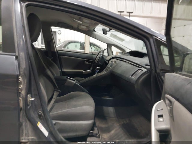 Продажа на аукционе авто 2013 Toyota Prius Two, vin: JTDKN3DU9D5647868, номер лота: 45676751