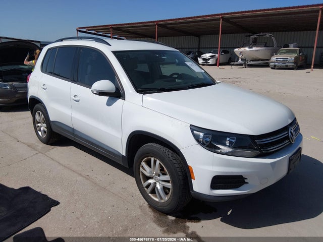 Aukcja sprzedaży 2016 Volkswagen Tiguan S, vin: WVGAV7AX3GW546997, numer aukcji: 45676778