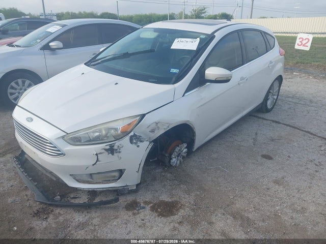 Ford Focus Titanium 2017 1FADP3N2XHL299411 Image 2