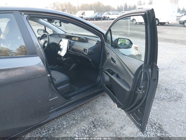 Toyota Prius Limited 2019 JTDKARFU4K3084961 Image 5