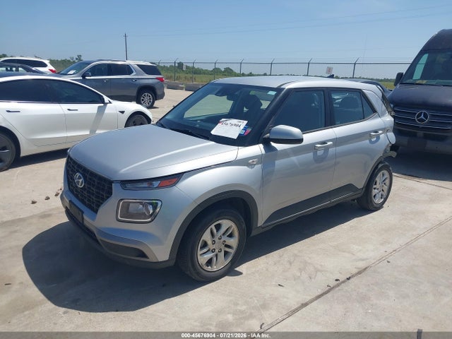 Hyundai Venue Se 2022 KMHRB8A35NU201736 Image 2