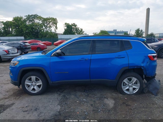 45676908 :رقم المزاد ، 3C4NJDBB9NT108085 vin ، 2022 Jeep Compass Latitude 4x4 مزاد بيع