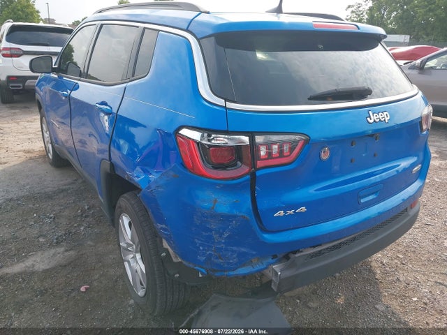 45676908 :رقم المزاد ، 3C4NJDBB9NT108085 vin ، 2022 Jeep Compass Latitude 4x4 مزاد بيع