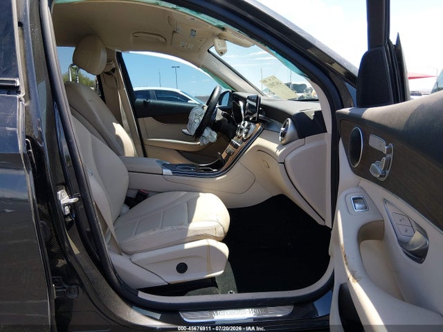 2020 Mercedes-benz Glc 300 მანქანა იყიდება აუქციონზე, vin: W1N0G8DB2LF765596, აუქციონის ნომერი: 45676911