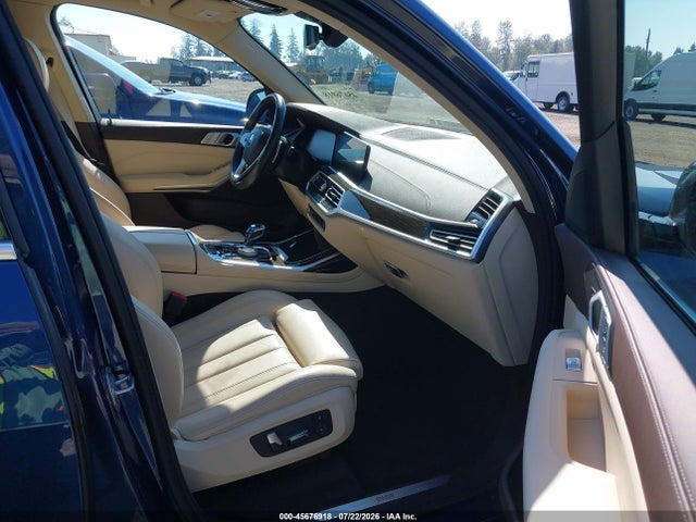 5UXCW2C52KL083641 BMW X7 Xdrive40i