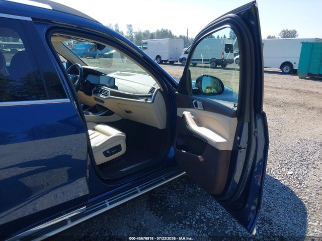 5UXCW2C52KL083641 BMW X7 Xdrive40i