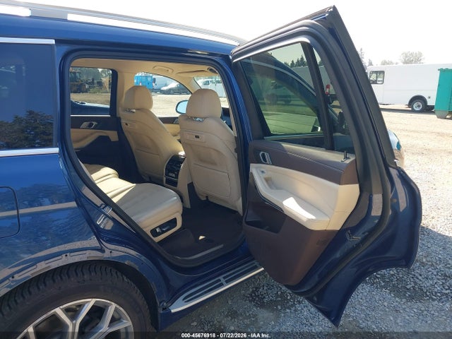 5UXCW2C52KL083641 BMW X7 Xdrive40i