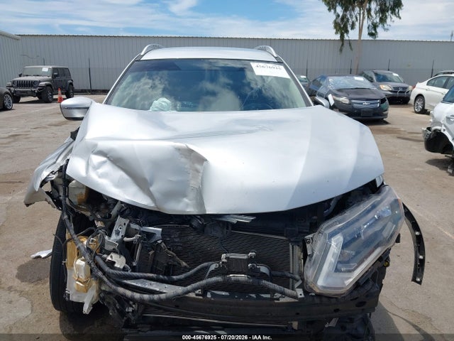 KNMAT2MT8JP605050 Nissan ROGUE SV